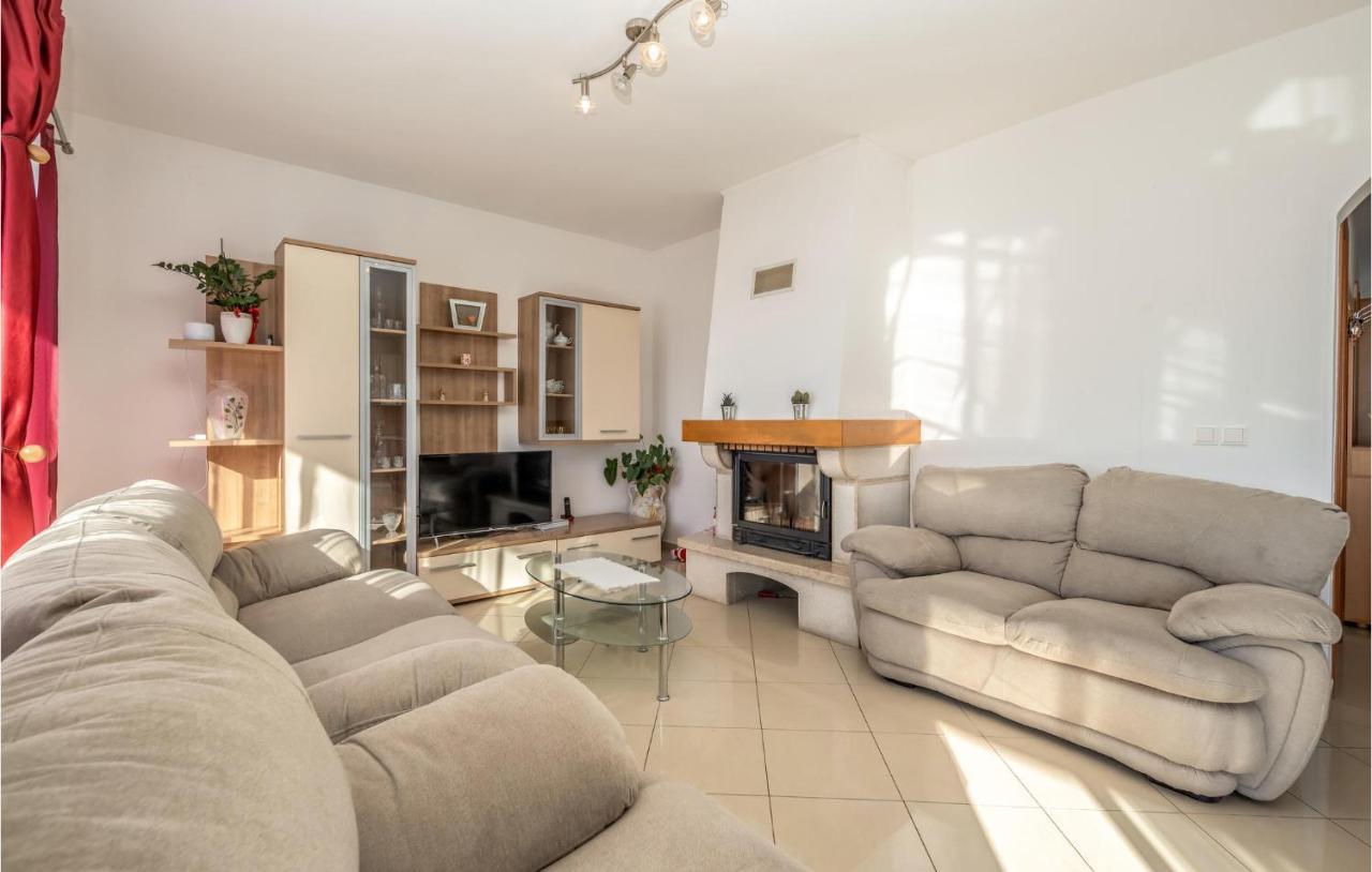 Nice Apartment In Crikvenica With House Sea View Luaran gambar