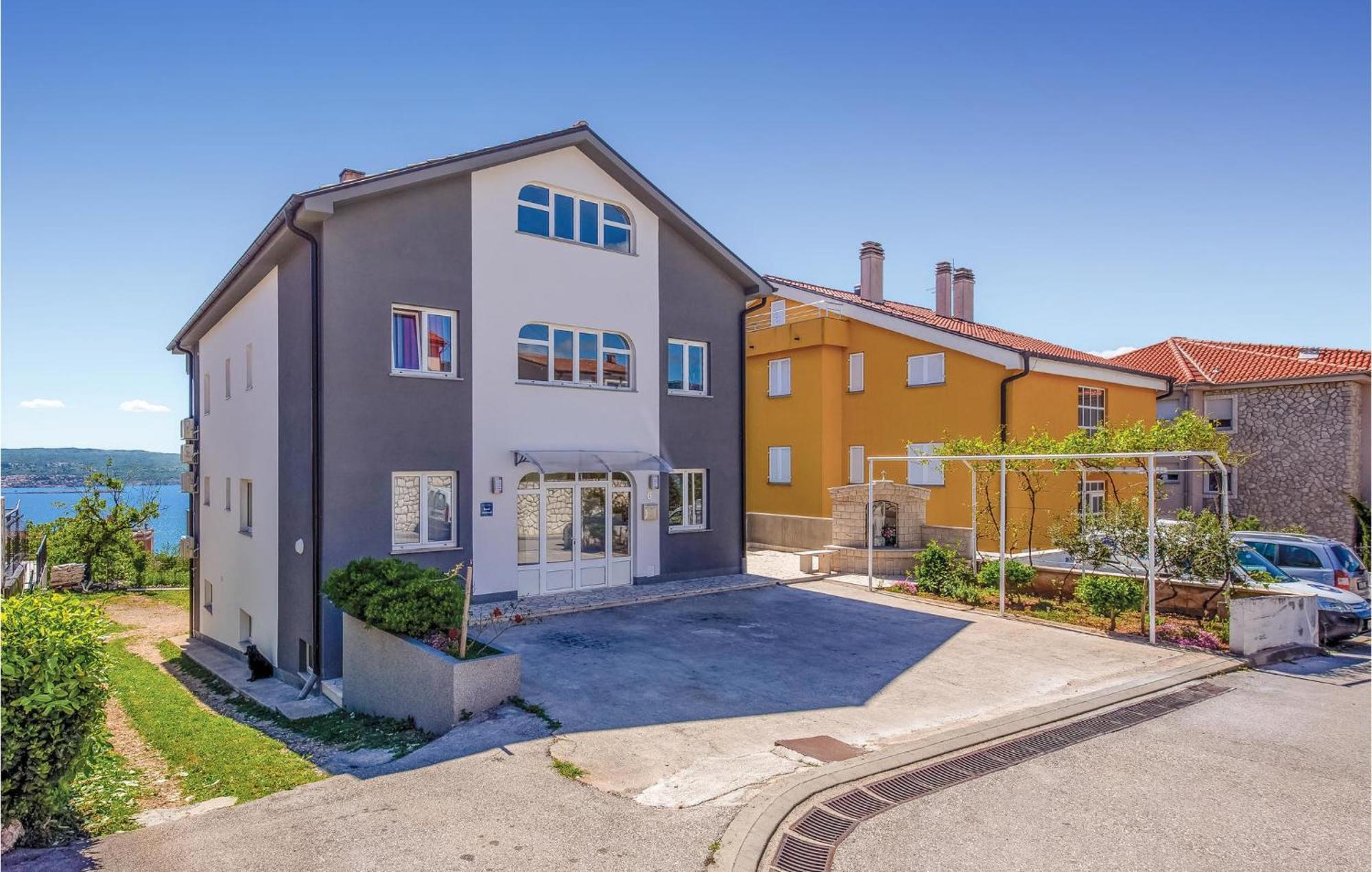 Nice Apartment In Crikvenica With House Sea View Luaran gambar